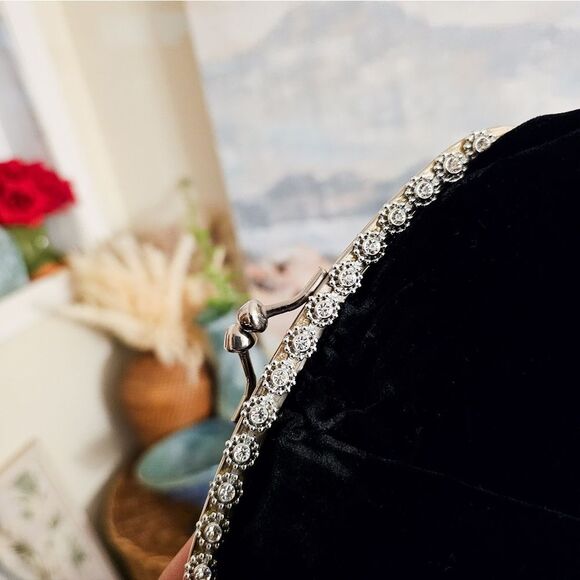 VTG Black Velvet Cocktail Clutch | Rhinestone Trim & Kiss Lock Closure - Picture 5 of 15